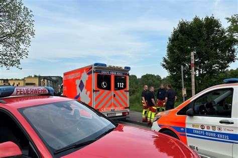 Herdecke Kurioser Feuerwehreinsatz Am Vatertag An Der Ruhr