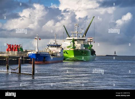 Cuxhaven Schiffe Hi Res Stock Photography And Images Alamy