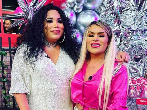 Wendy Guevara Desaira A Su Amiga Paola Su Rez Y La Ignora En Fiesta De