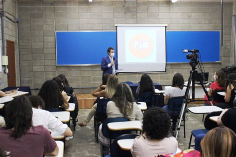 SEMANA DE DIREITOS HUMANOS DA FIB TEM LANÇAMENTO DE LIVRO APRESENTAÇÃO