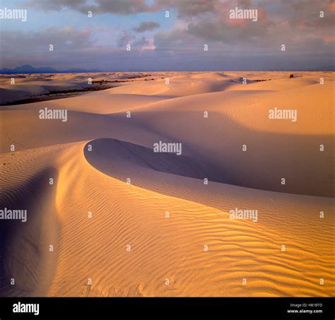 Sand Dunes White Sands National Monument New Mexico Stock Photo Alamy