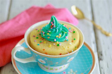 Minute Microwave Funfetti Mug Cake Gemmas Bigger Bolder Baking