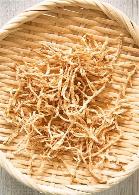 Home-made Kiriboshi Daikon (Dried Shredded Daikon) - RecipeTin Japan