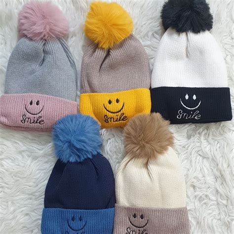 Big Pom Pom Cap - Family Store