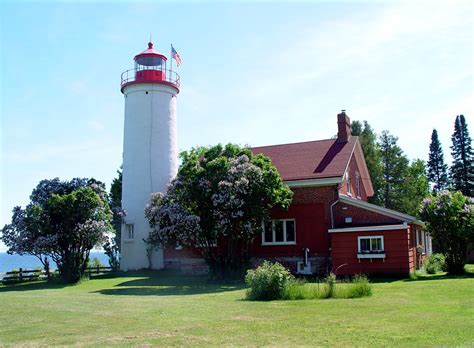 Jacobsville Portage River Lighthouse It Is Now A B And B Houghton