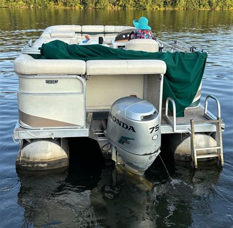 Bennington Rl2250 24 Pontoon Michigan 2004 For Sale For 2562