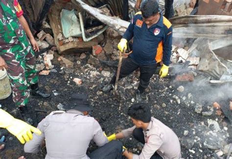 Kebakaran Di Bulungan Orang Satu Keluarga Tewas Terjebak Dalam Rumah