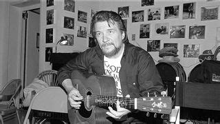 Waylon Jennings guitar lesson: outlaw country acoustic style | Guitar World