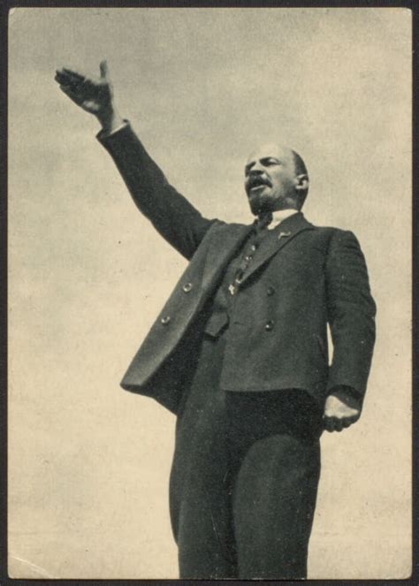 VI Lenin Delivers A Speech From The Execution Ground On Red Square At