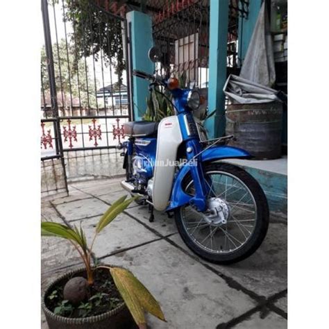 Honda C70 Warna Biru Produksi 1975 Barang Langka Surat BPKB Plat D Di