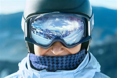 Pourquoi Porter Des Lunettes De Soleil Quand On Fait Du Ski