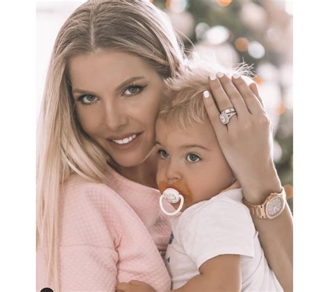 Photo Jessica Thivenin Et Son Fils Maylone Sur Instagram Purepeople