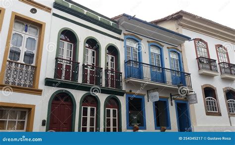 Casas Coloniais Em Estilo Portugu S Localizada Em Ouro Preto Mg