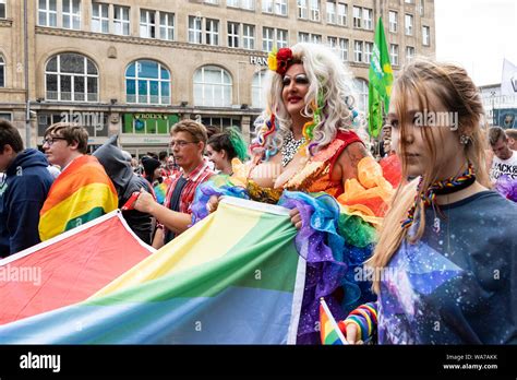 Desfile De Lgbtqia Fotograf As E Im Genes De Alta Resoluci N Alamy