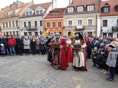 Orszaki Trzech Króli w Świętokrzyskiem Barwne korowody przejdą w tych