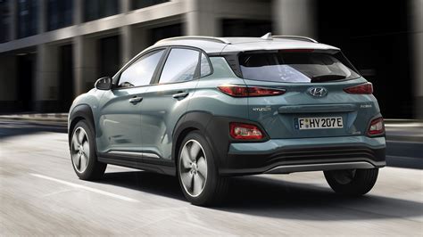 Hyundai Kona Electric revealed, promises 292 miles of range