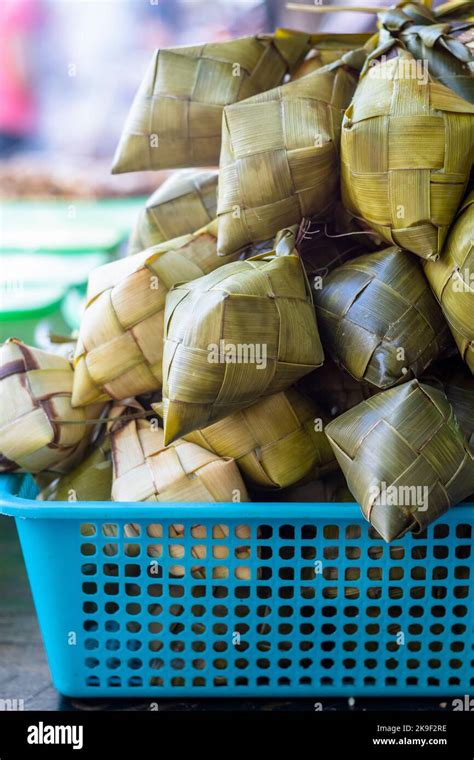 Hanging rice hi-res stock photography and images - Alamy