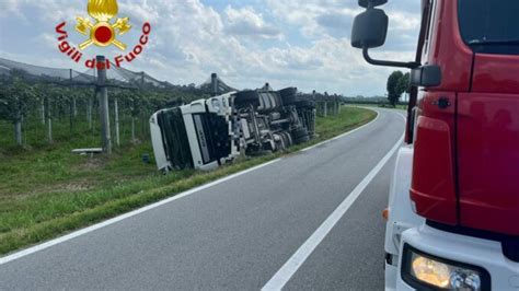 Mezzo Pesante Fuori Strada Sulla Provinciale A Savigliano