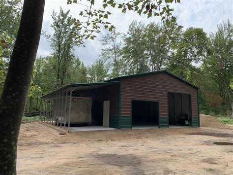 B2 30x40 Metal Barn Wolfsteel Buildings