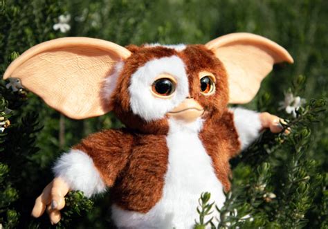 Collectables - Gremlins: Singing & Dancing Replica Gizmo Plush - Buy ...