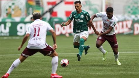 Palmeiras bate Ferroviária por 2 a 1 e assegura 1ª posição no Paulistão