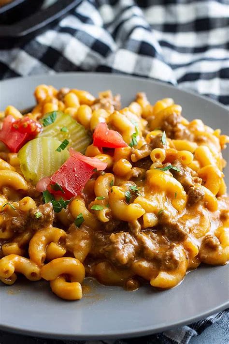 This Hamburger Helper Cheeseburger Pasta Skillet Takes Under 30 Minutes