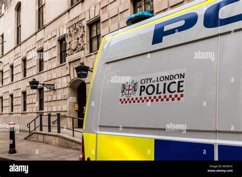 London british transport police station hi-res stock photography and images - Alamy