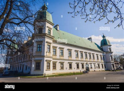 Ujazdowski Castle Warsaw Hi Res Stock Photography And Images Alamy