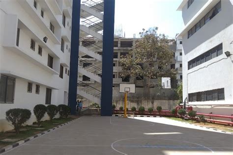 SIU Bangalore Campus: Photos, Virtual Tour