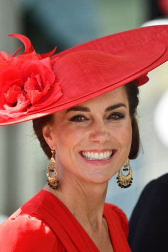 Kate Middleton Sublime En Rouge Au Royal Ascot