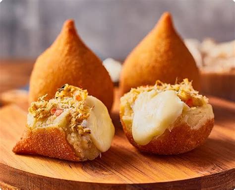 Coxinha De Frango Requeij O