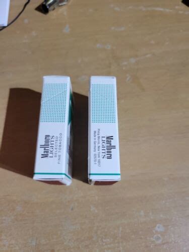 Marlboro Menthol Lights Cigarettes Mini Wood Stick Matches Boxes