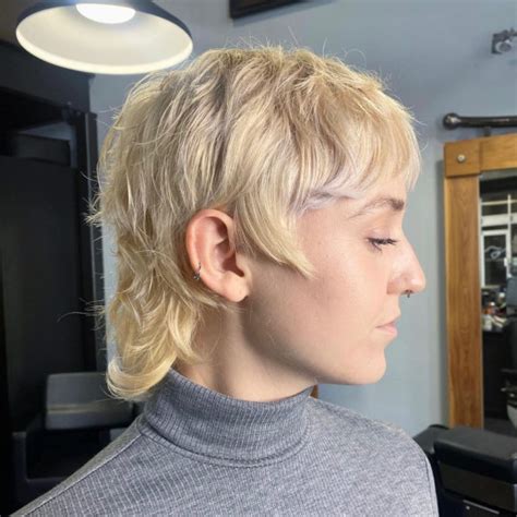 25 Best Short And Medium Shag Haircuts — Blonde Shag Haircut