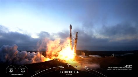 SpaceX Lanza Cohete Falcon 9 Desde Base En California Video