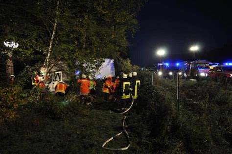 Schwerer Lkw Unfall Auf Der Bab Bei Bruchsal Hp Feuerwehr Bruchsal