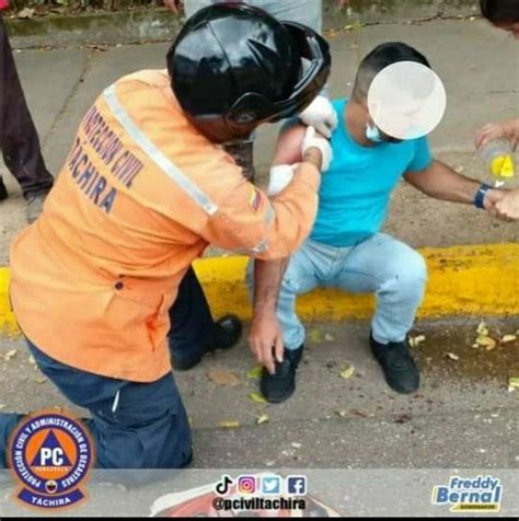 Funcionarios de Protección Civil Táchira realizaron a lesionado en