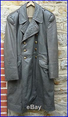 Rare manteau cuir allemand WH avec boutons dorés du modèle dofficier