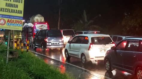 Malam Ini Jalur Gentong Tasikmalaya Padat Merayap 33 Ribu Kendaraan