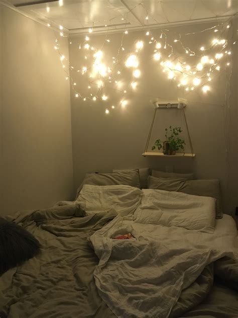 Romantic Cozy Fairy Lights Bedroom