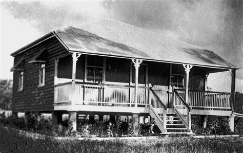 Bungalow Style Homestead At Stanthorpe Queenslander House