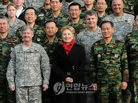 クリントン長官、訪韓初日程は韓米連合軍司令部訪問 Wowkorea（ワウコリア）