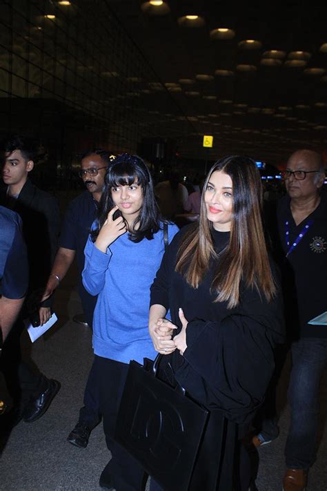 Aishwarya Rai Bachchan And Daughter Aaradhya Fly Out For Paris Fashion ...