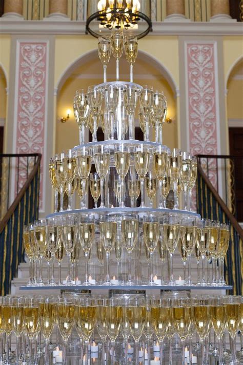 Tips To Build A Champagne Tower And Examples Weddingomania