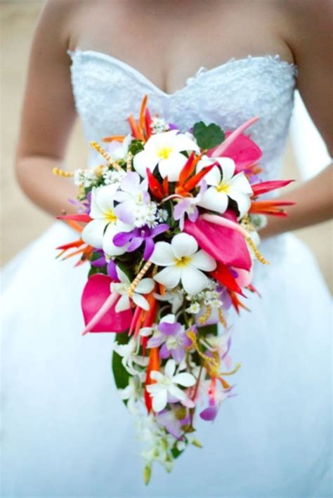 15 Best Tropical Wedding Bouquets Ever In 2020