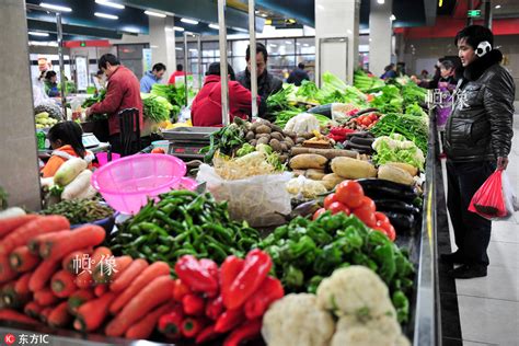 第32期：国人买菜方式变革：从逛菜市场到送菜进家 中国网