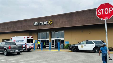 Walmart Loss Prevention Officer Pepper Sprayed By Shoplifter In Fresno