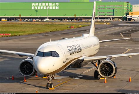 B Starlux Airlines Airbus A Nx Photo By Jhang Yao Yun Id