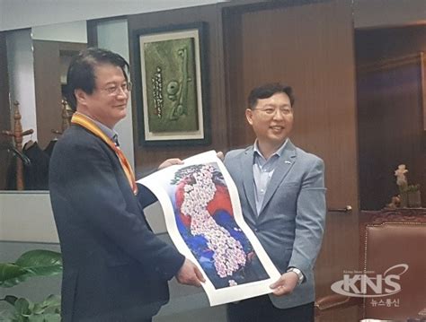 원창묵 원주시장 ‘제8회 도전한국인 대상 국회 상임위상 수상 Kns뉴스통신