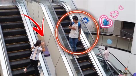 Giving Flying Kiss 😘 To Strangers On Escalators Flying Kiss On