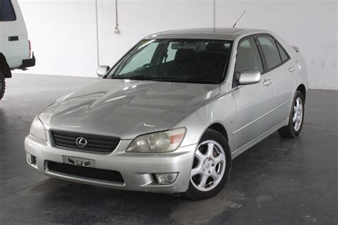 2001 Lexus Is200 Sports Luxury Automatic Sedan Wovr Auction 0001